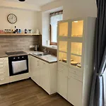 Sarka Apartman *