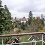 Sarka Apartment *