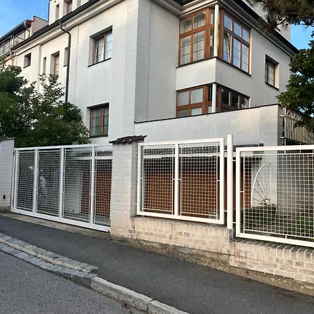 Sarka Apartman Prága